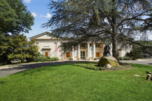 By the 1920s, Montclair already had a reputation for valuing the arts and education. The Montclair Art Museum had opened in 1914, and schools like Montclair High were already well established. There were women’s clubs, music societies, and book clubs—cultural life thrived.