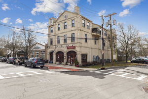 Books, bolts, butcher, and the best deli around—Watchung Plaza has everything from page-turners to smoothies, and style to spare. Just a block and a half away!