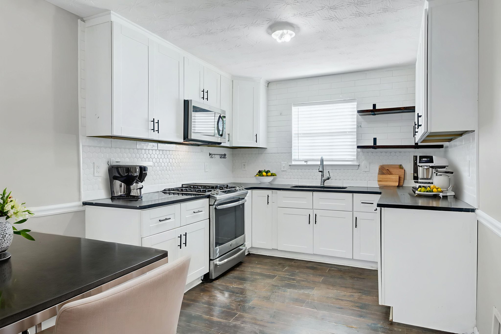 00875_IMG_3130 virtually staged.jpeg