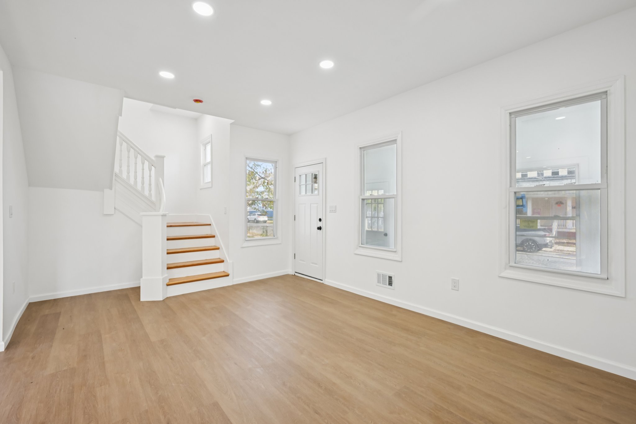 South Ave-S1211-008.jpg