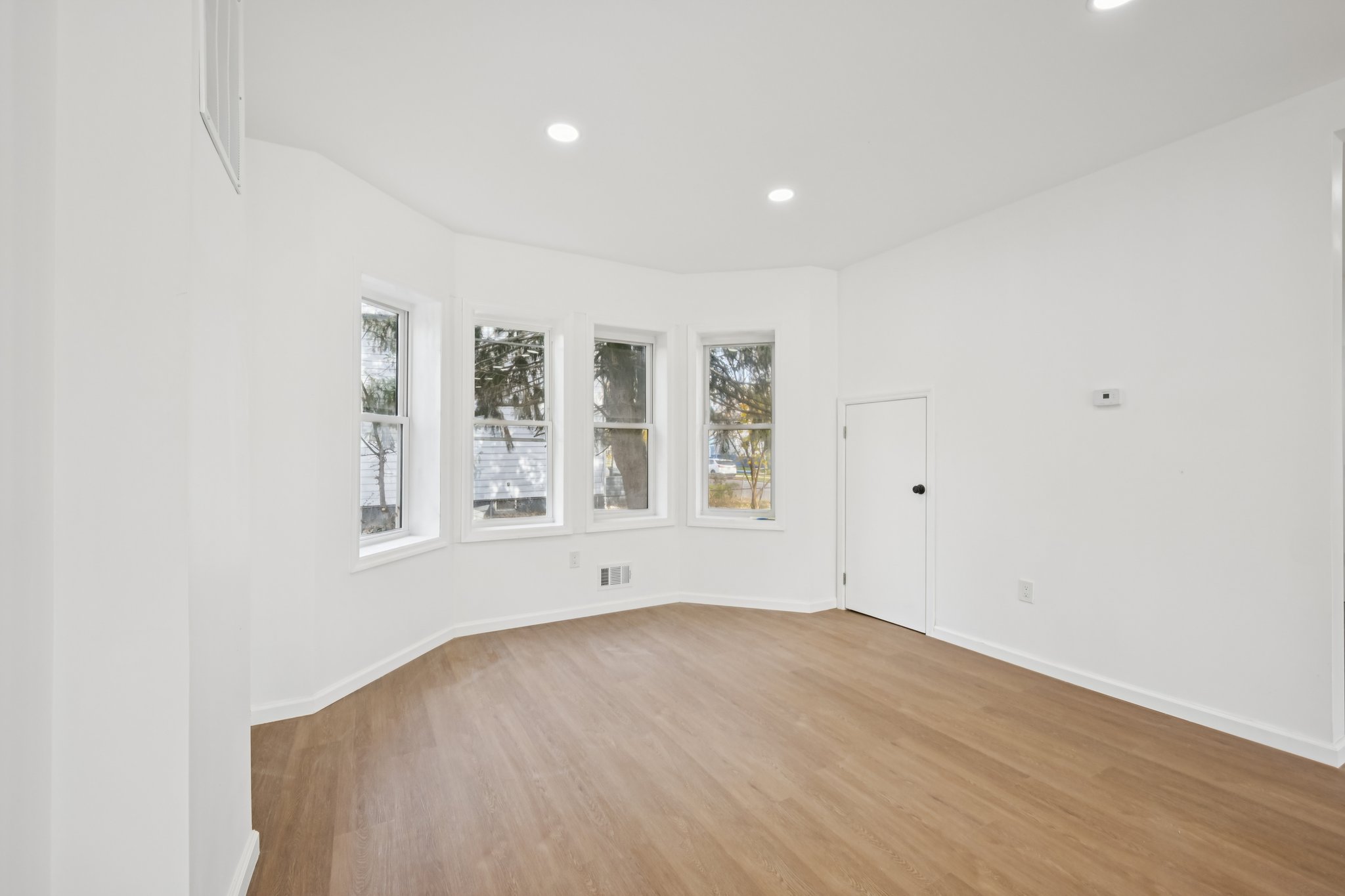 South Ave-S1211-012.jpg