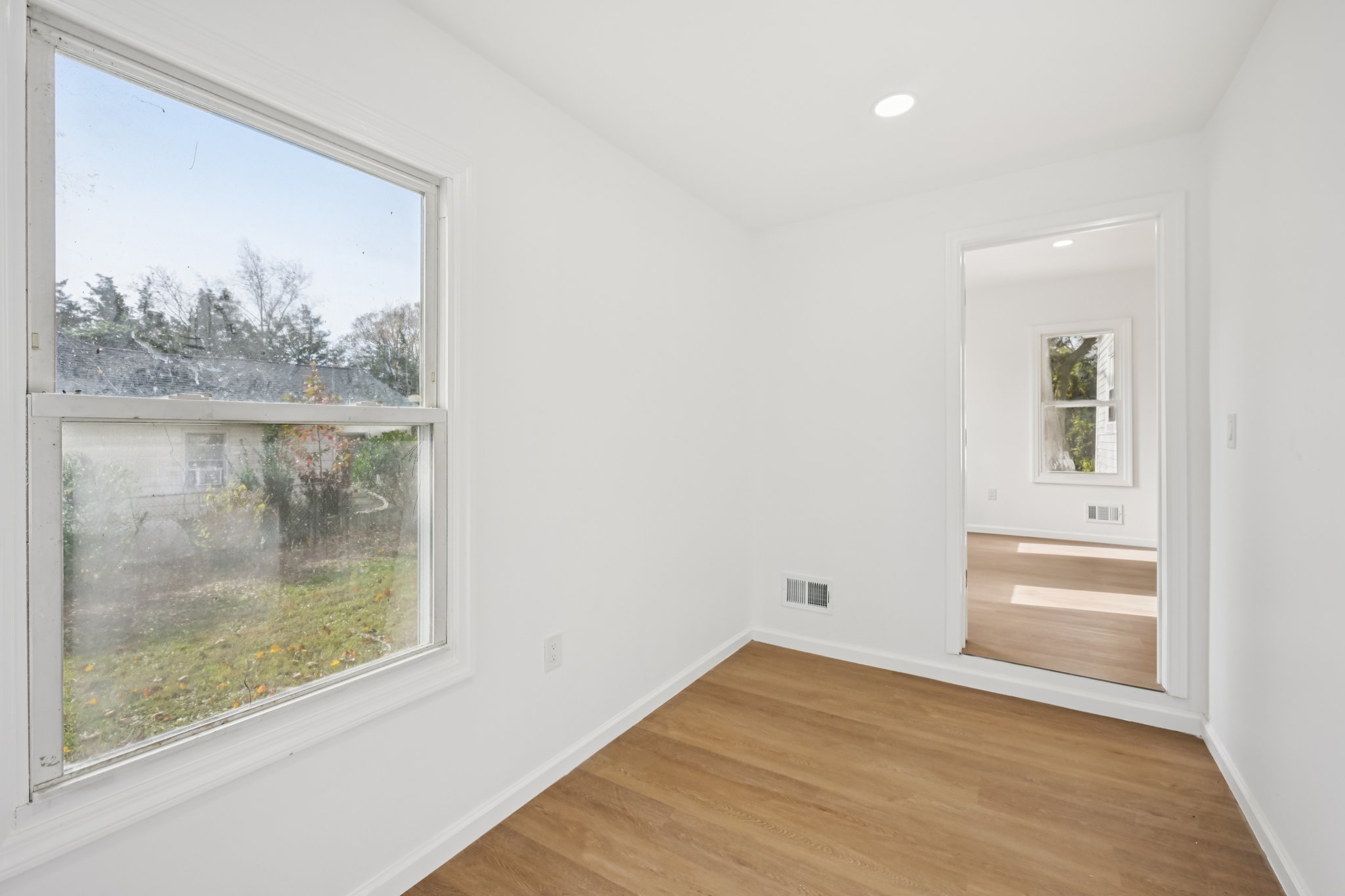 South Ave-S1211-024.jpg