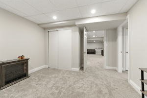  Photo 47