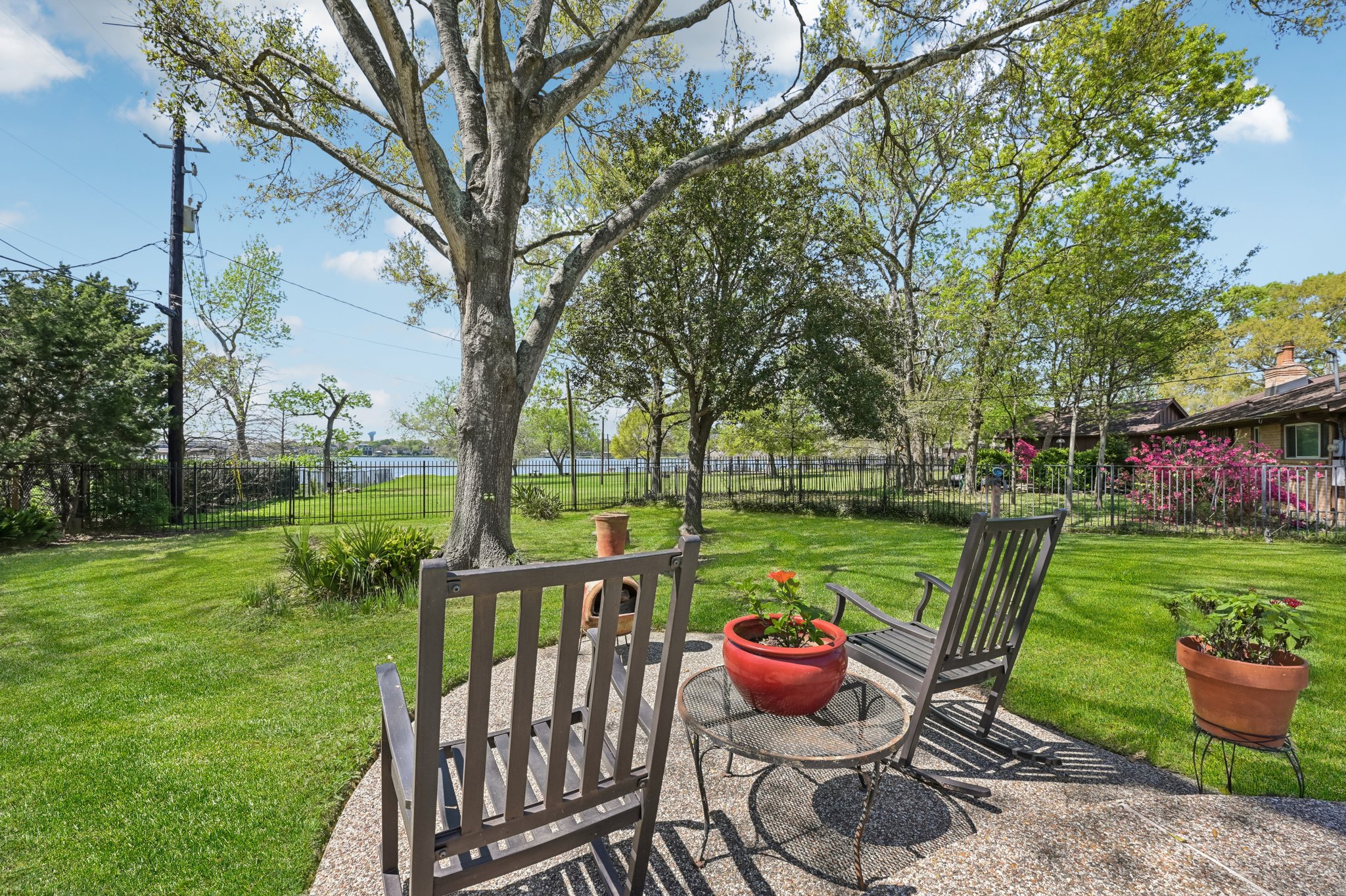 Whitecap Dr-L1403-041.jpg