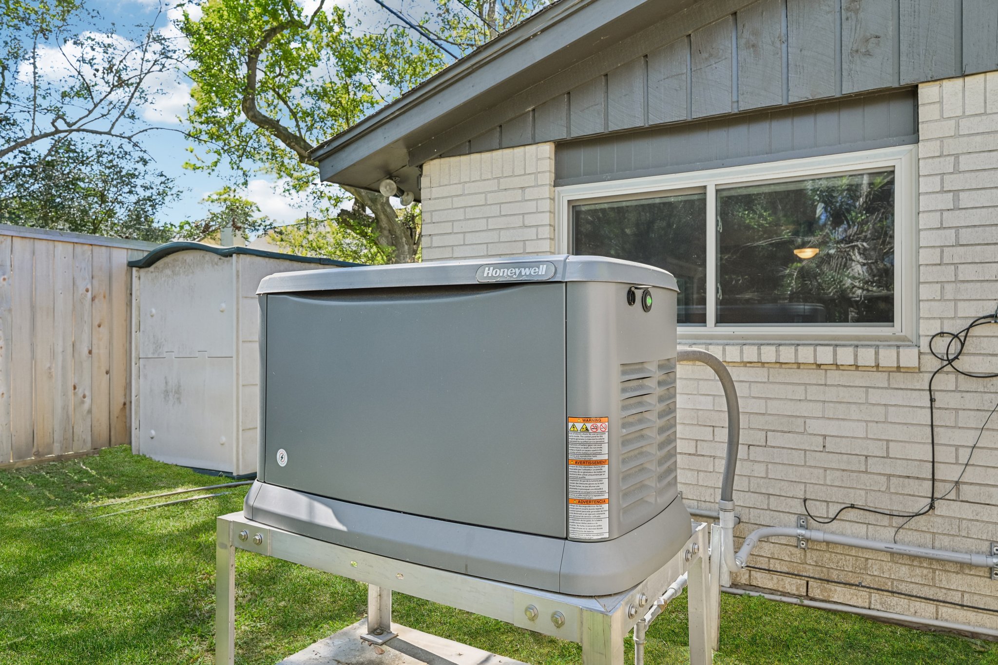 Whitecap Dr-L1403-046.jpg