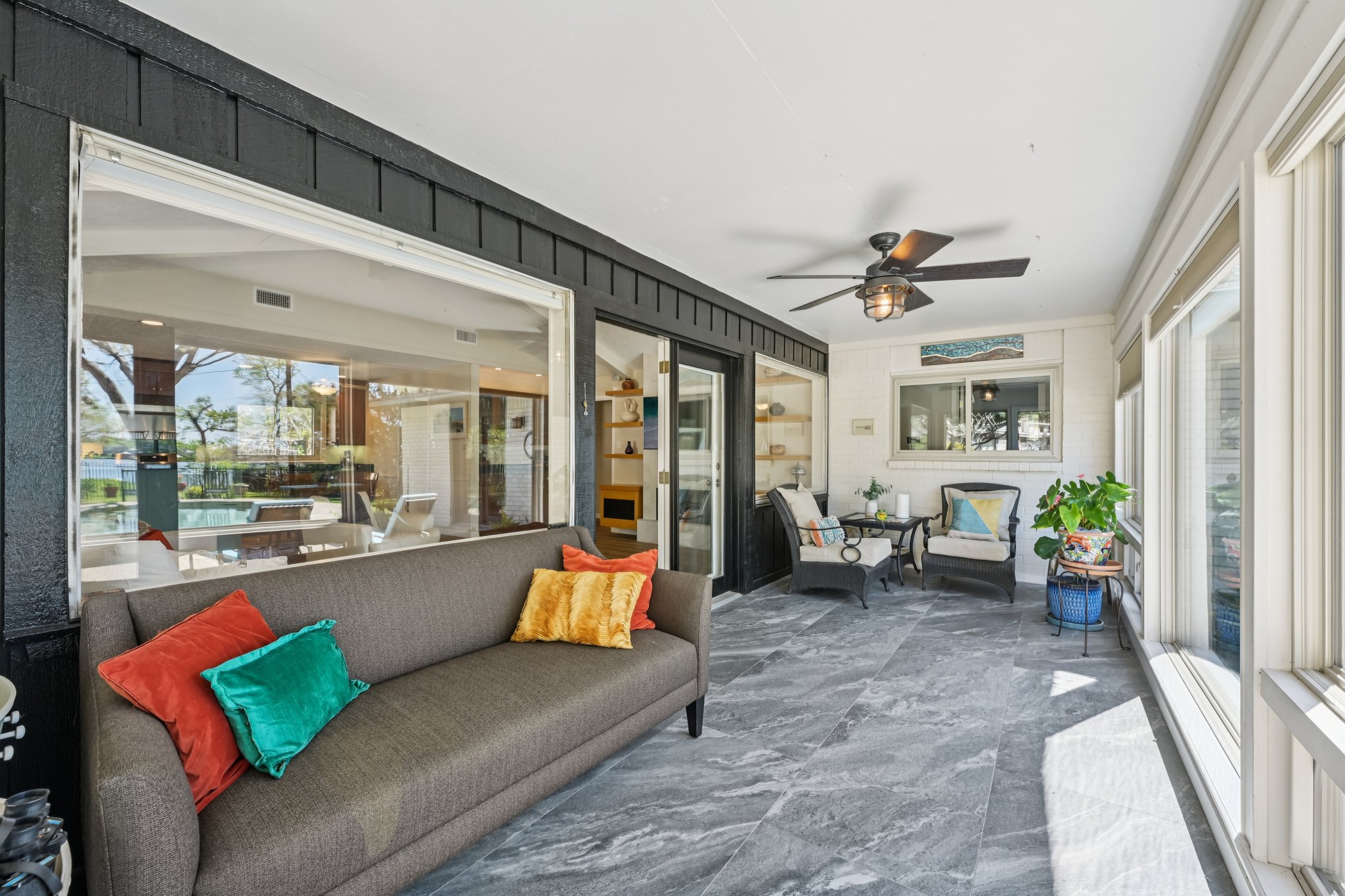 Whitecap Dr-L1403-048.jpg