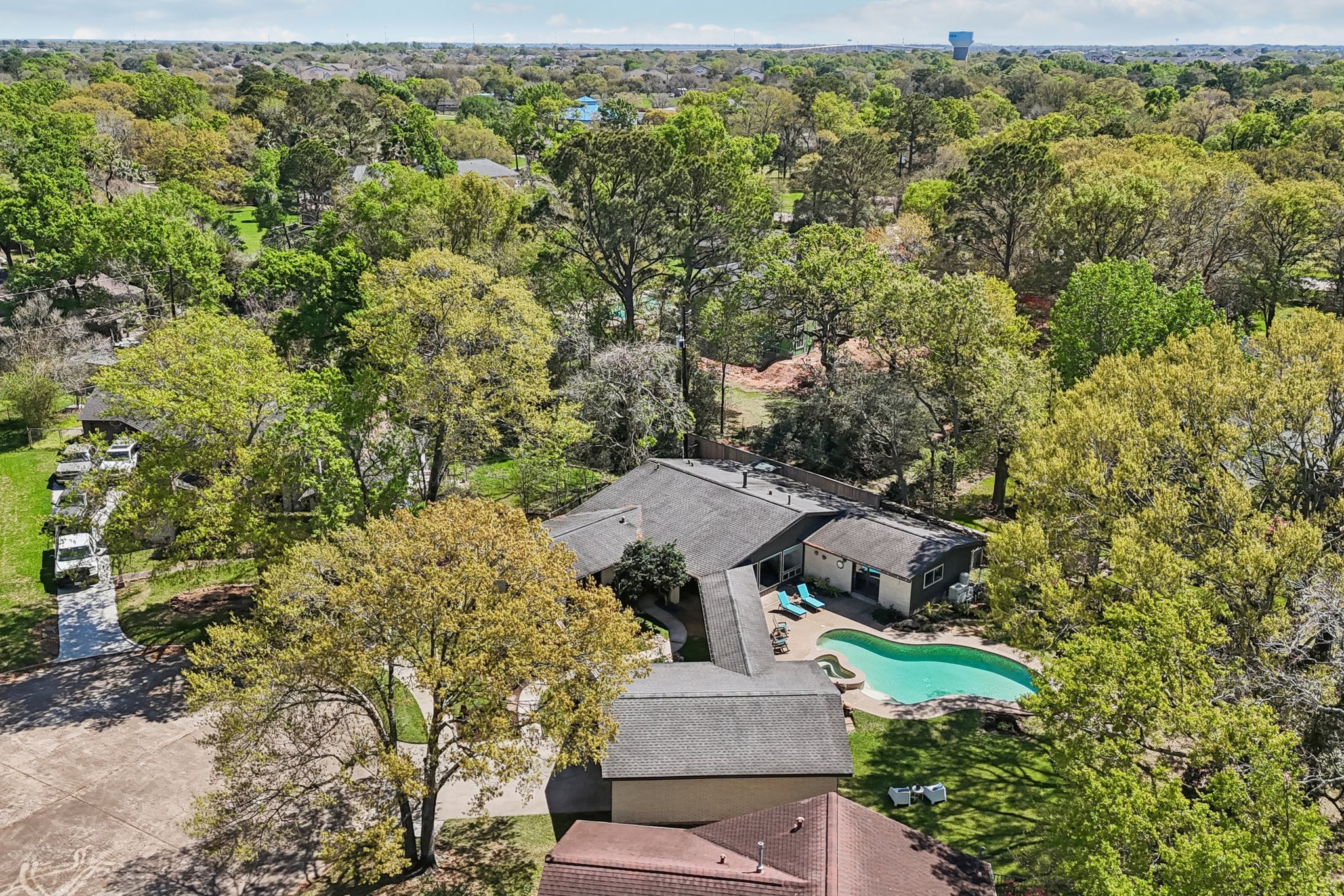 Whitecap Dr-L1403-052.jpg