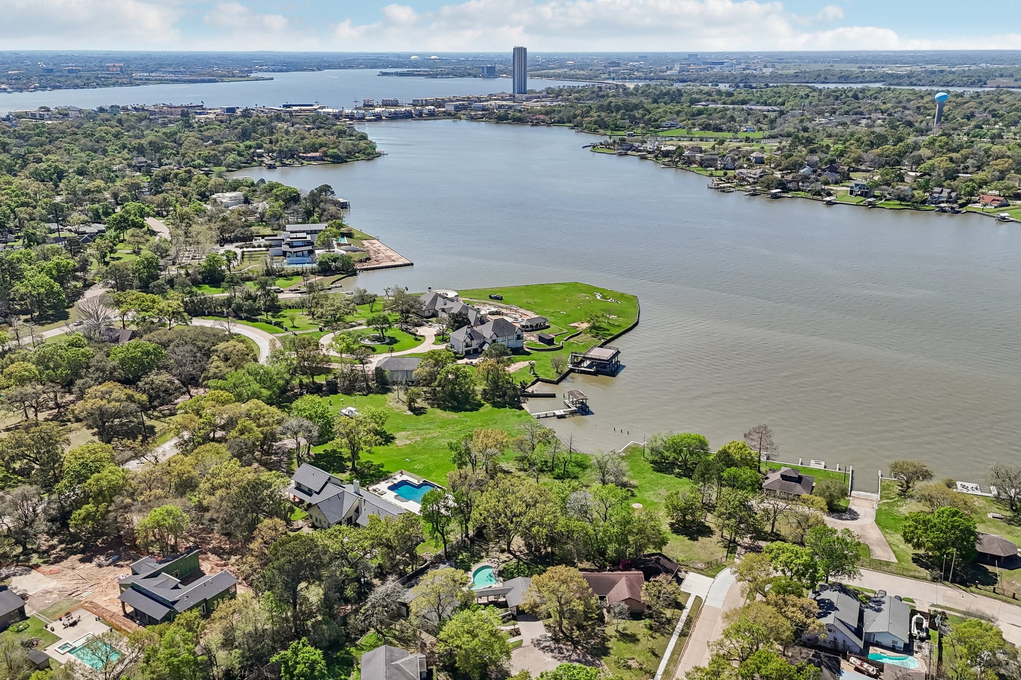 Whitecap Dr-L1403-054.jpg