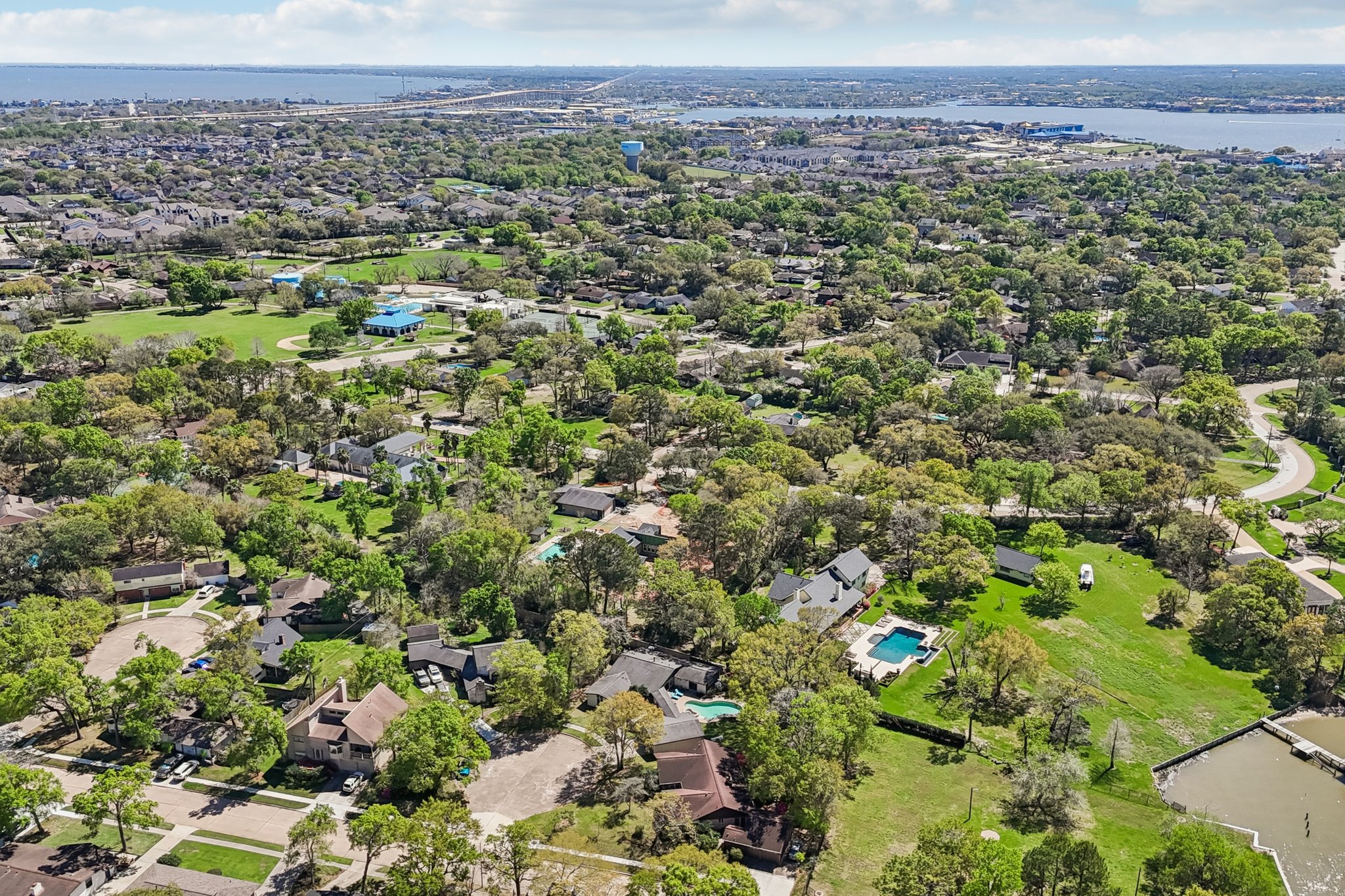 Whitecap Dr-L1403-057.jpg