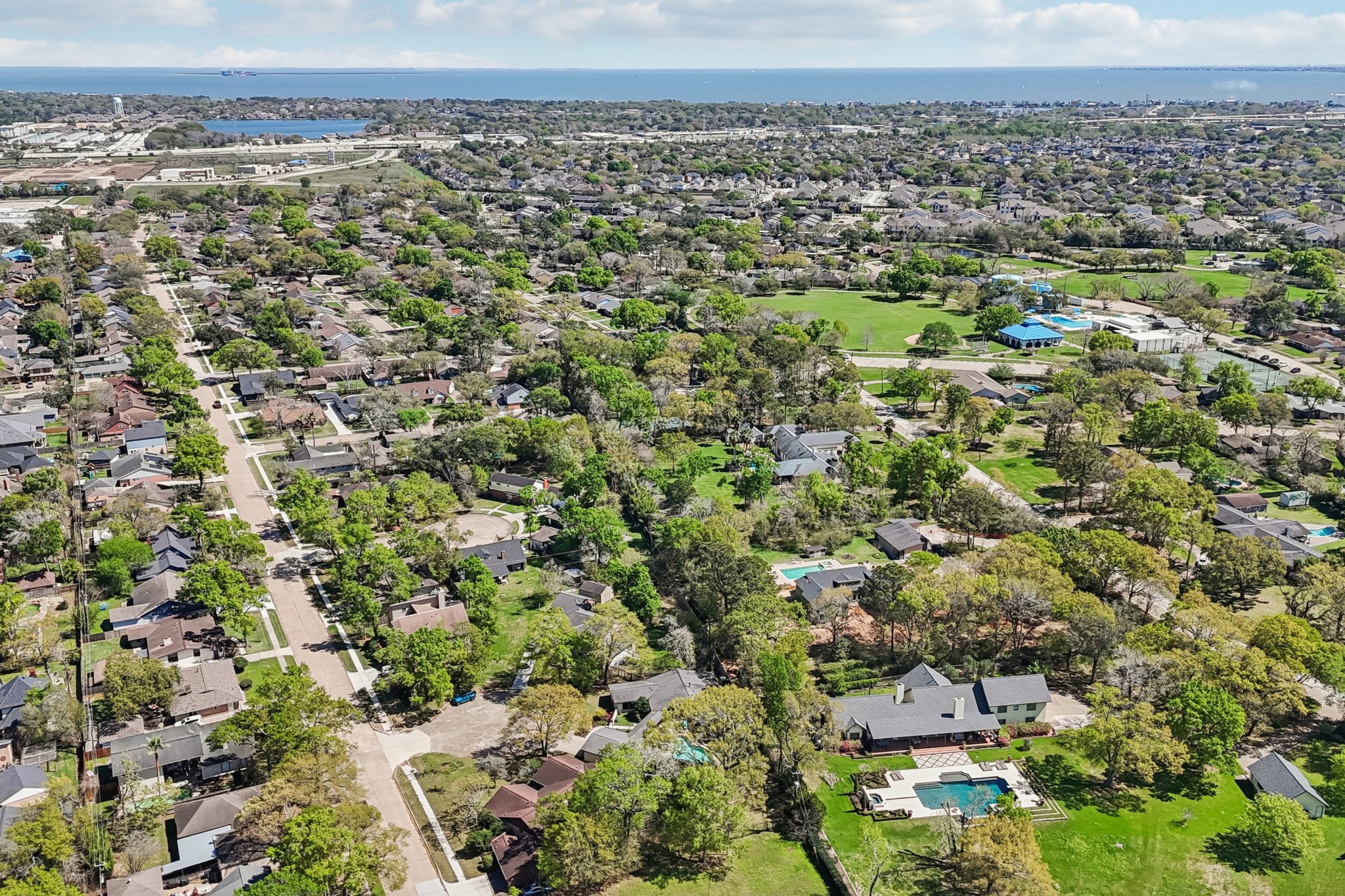 Whitecap Dr-L1403-058.jpg