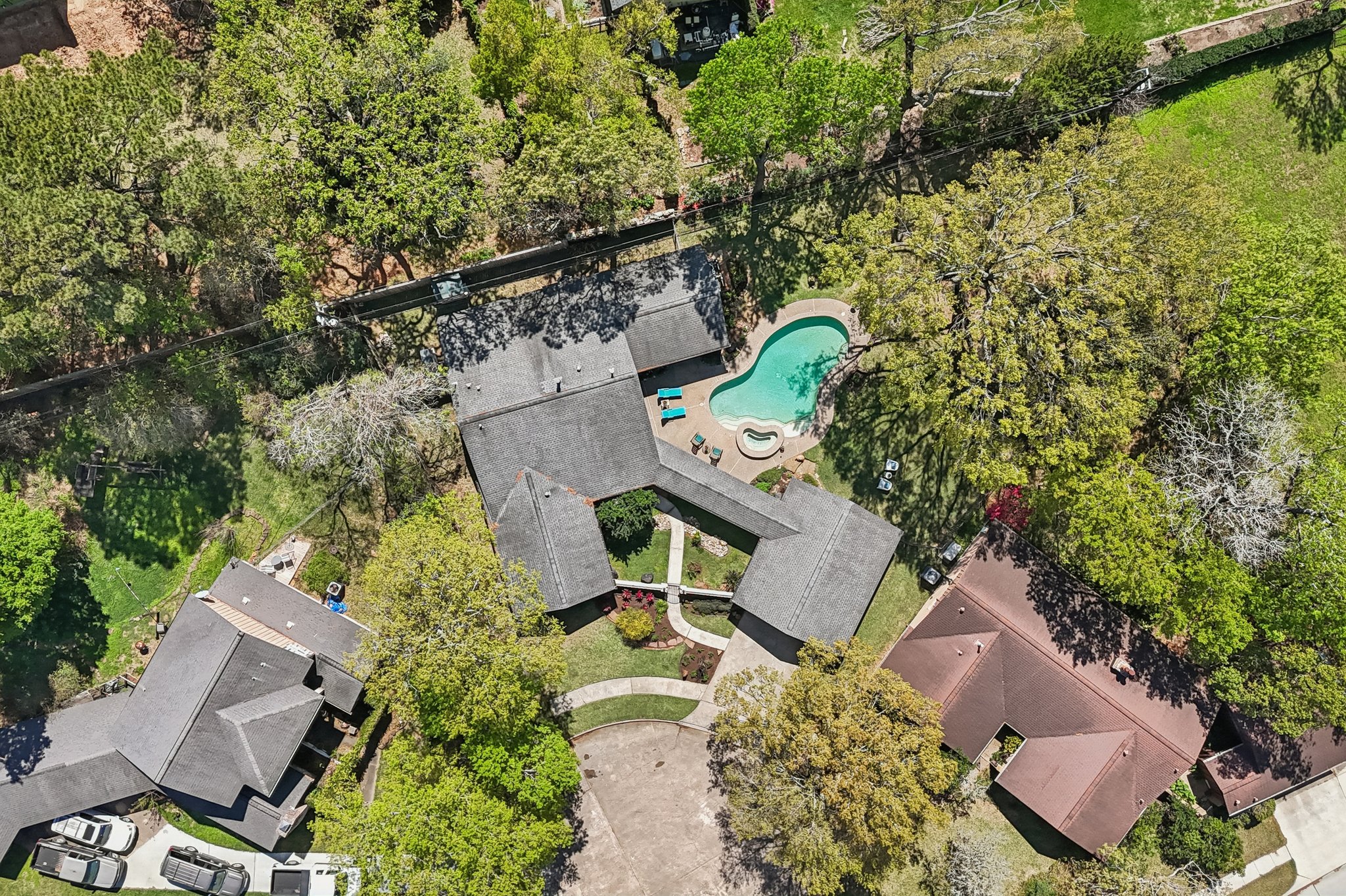 Whitecap Dr-L1403-061.jpg