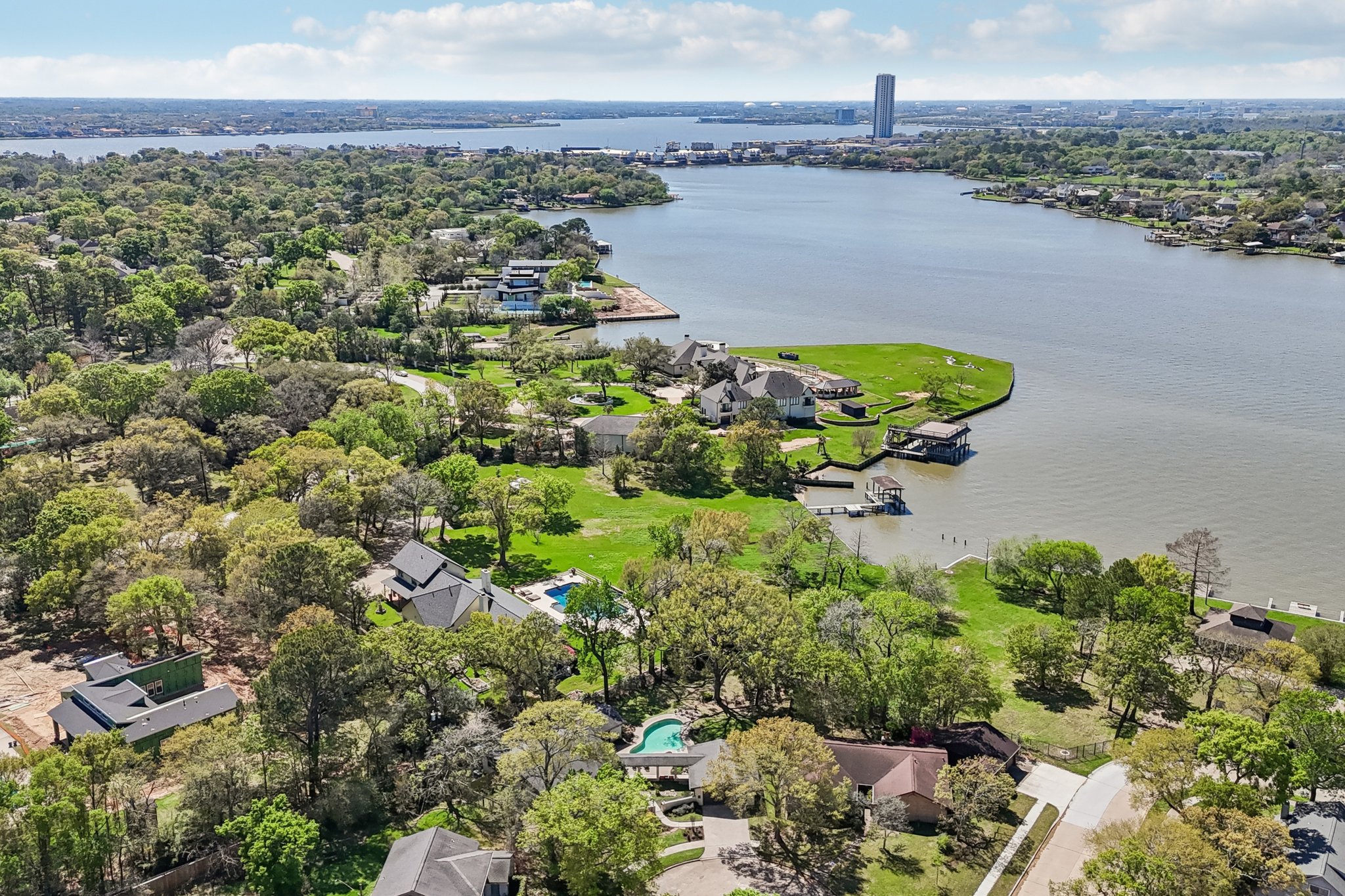 Whitecap Dr-L1403-062.jpg