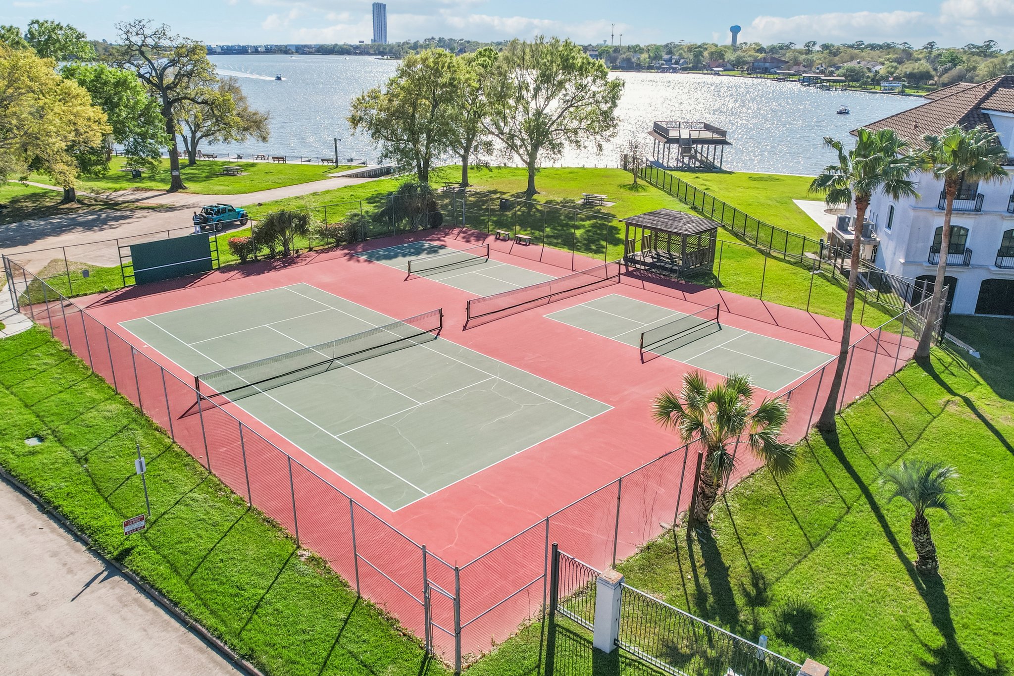 Whitecap Dr-1603-9-108.jpg