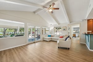 Whitecap Dr-L1403-009.jpg