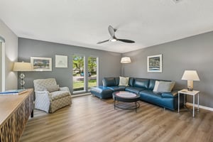 Whitecap Dr-L1403-011.jpg