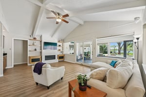 Whitecap Dr-L1403-014.jpg