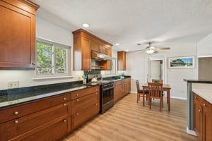 Whitecap Dr-L1403-020.jpg