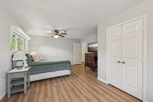 Whitecap Dr-L1403-031.jpg