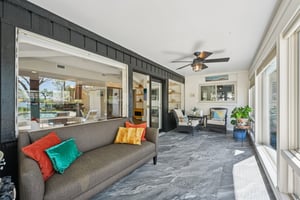 Whitecap Dr-L1403-048.jpg