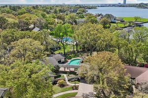 Whitecap Dr-L1403-051.jpg