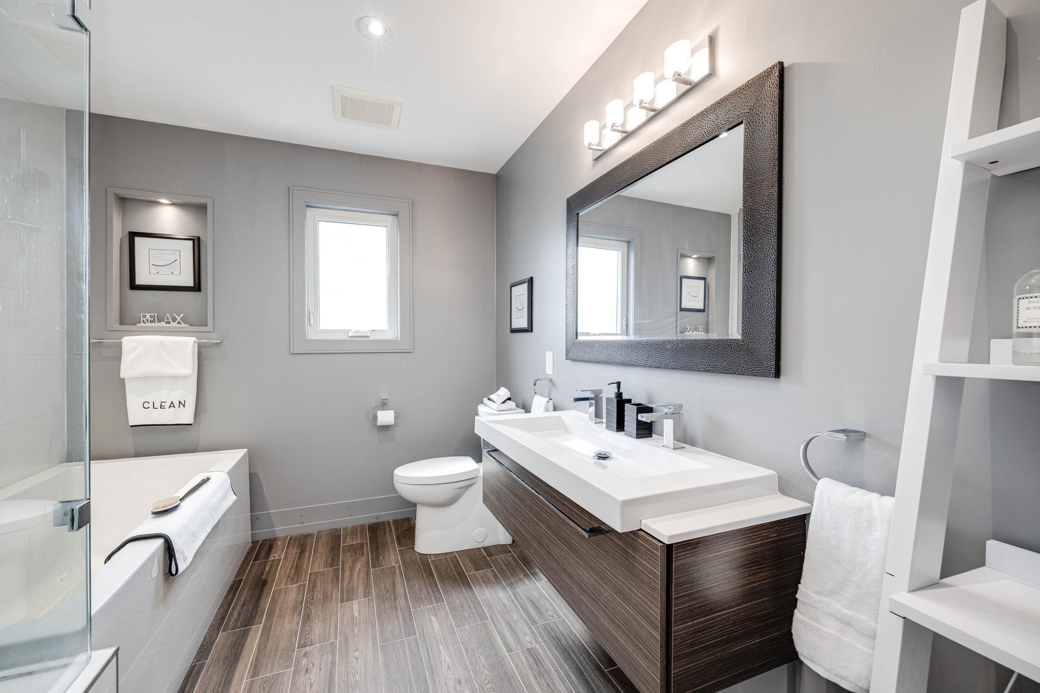 Toronto property showcase — delivered property photograph 39