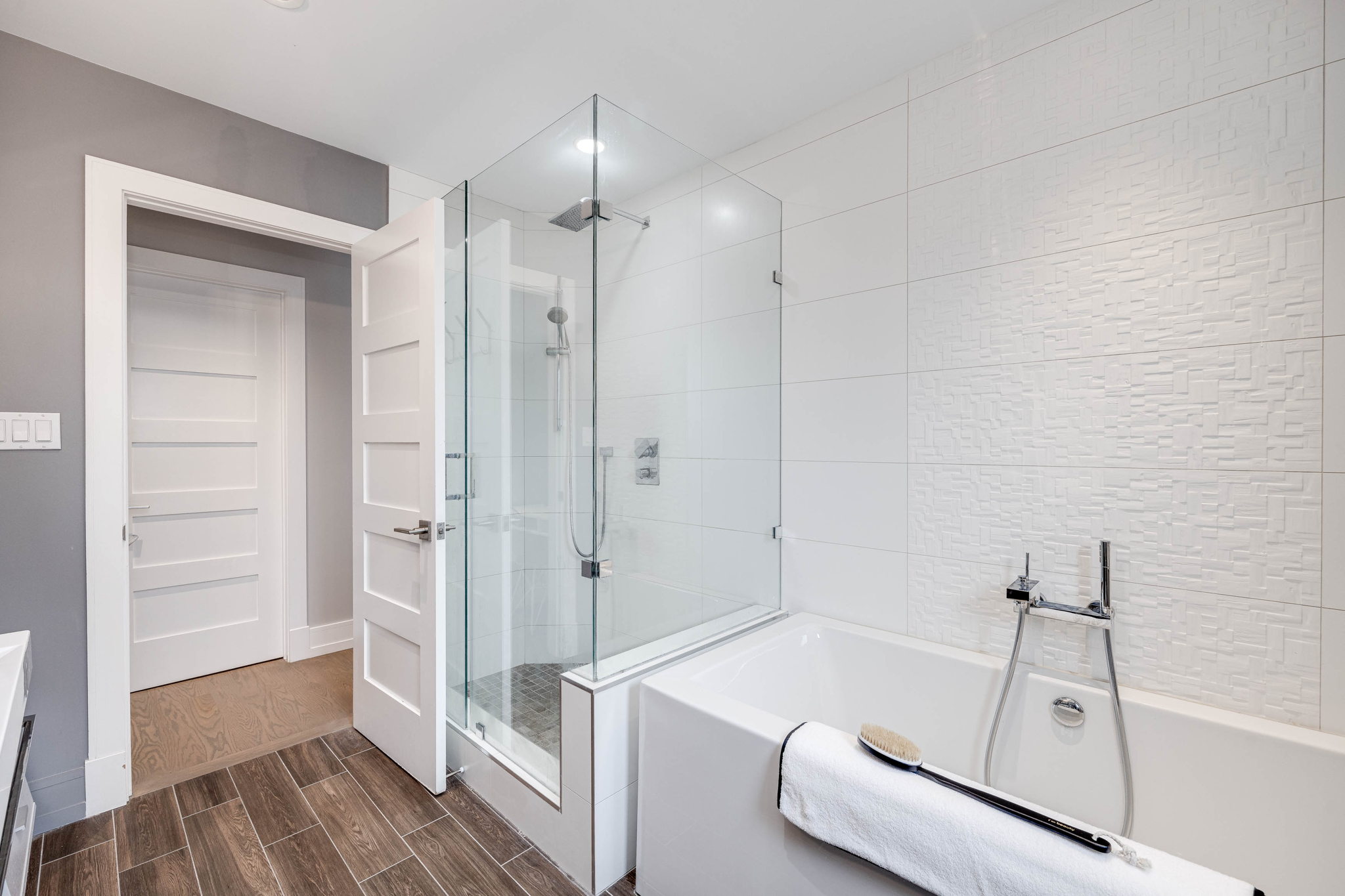 Toronto property showcase — delivered property photograph 41