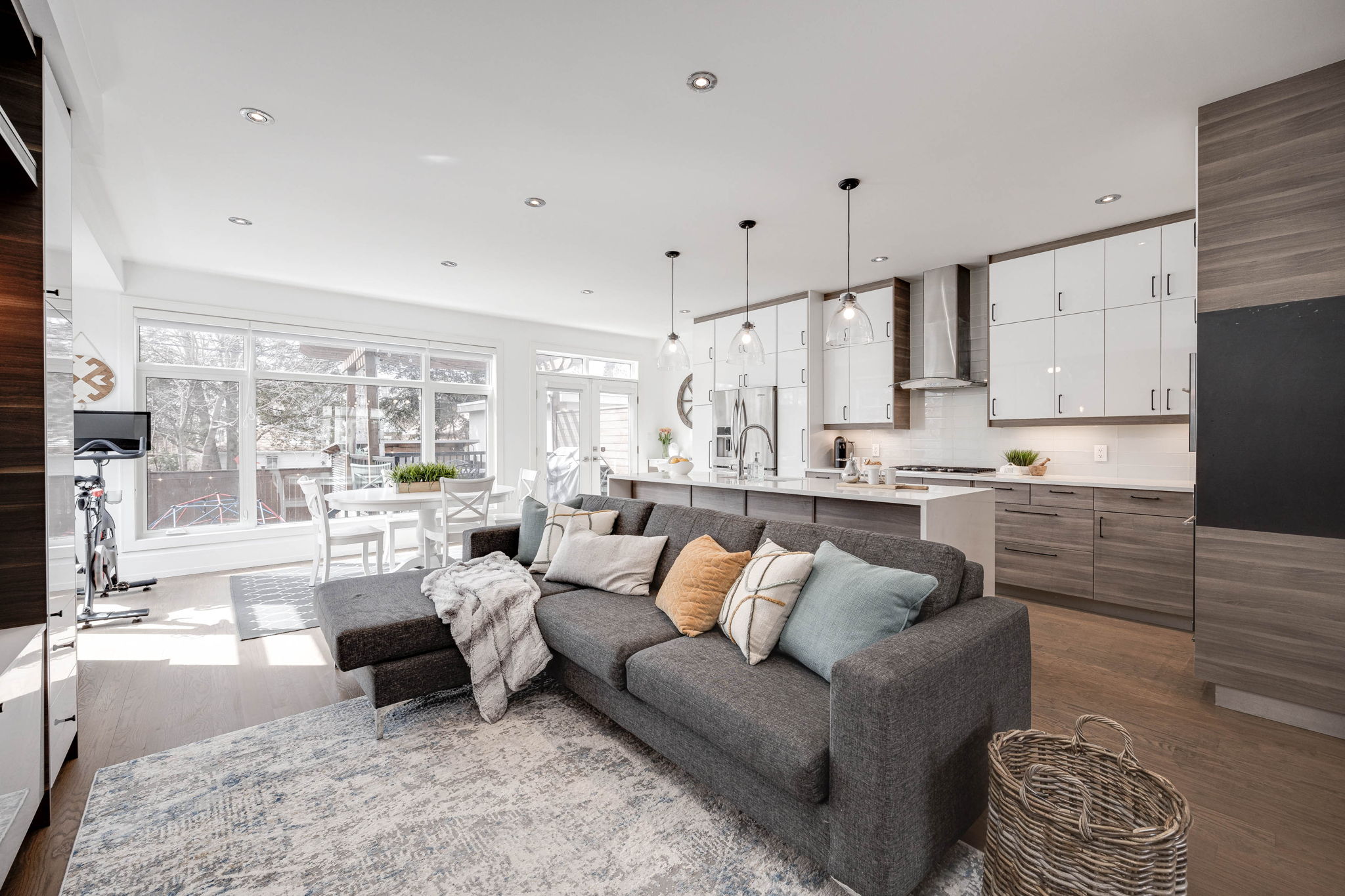 Toronto property showcase — delivered property photograph 11