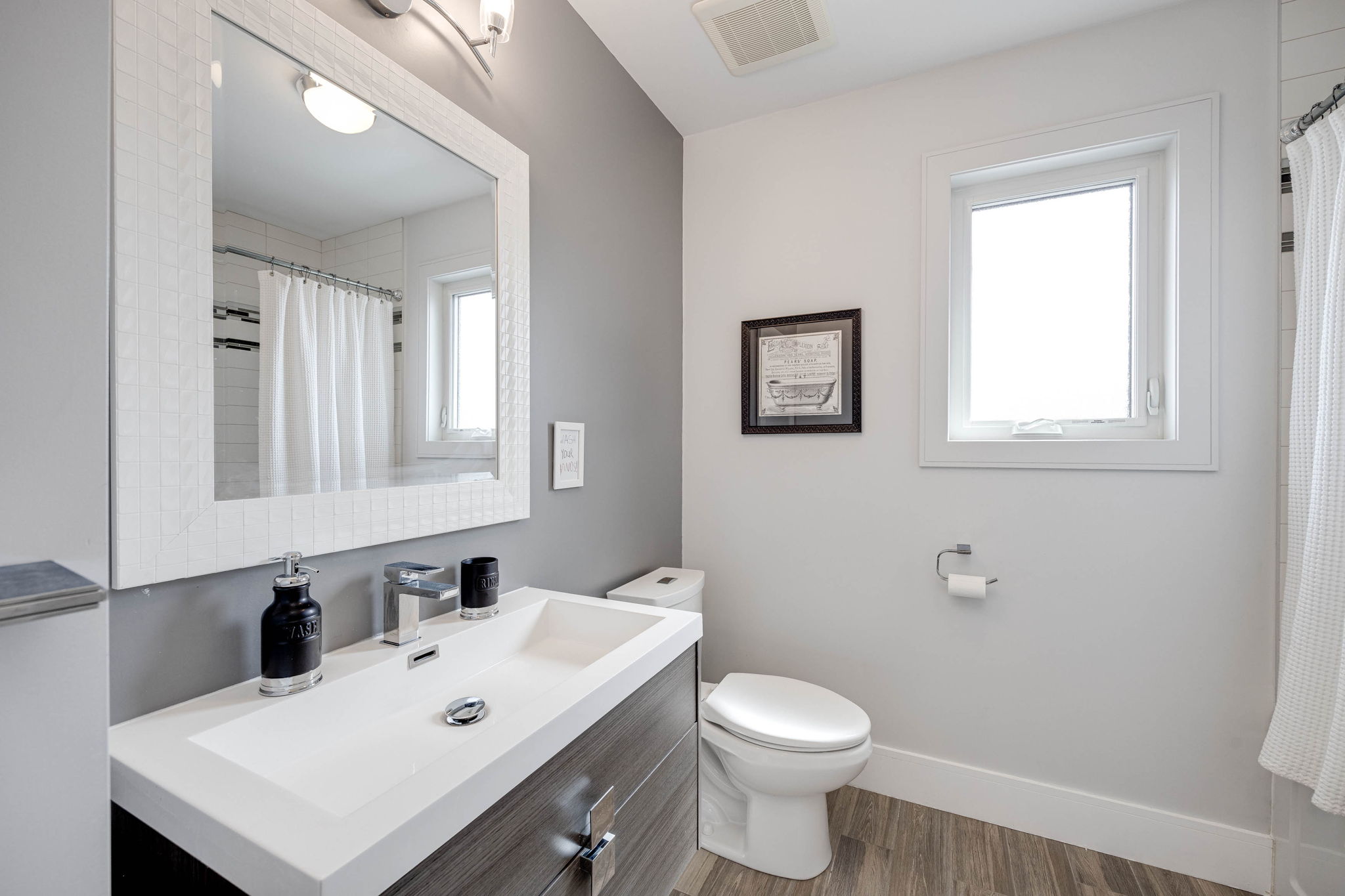 Toronto property showcase — delivered property photograph 31