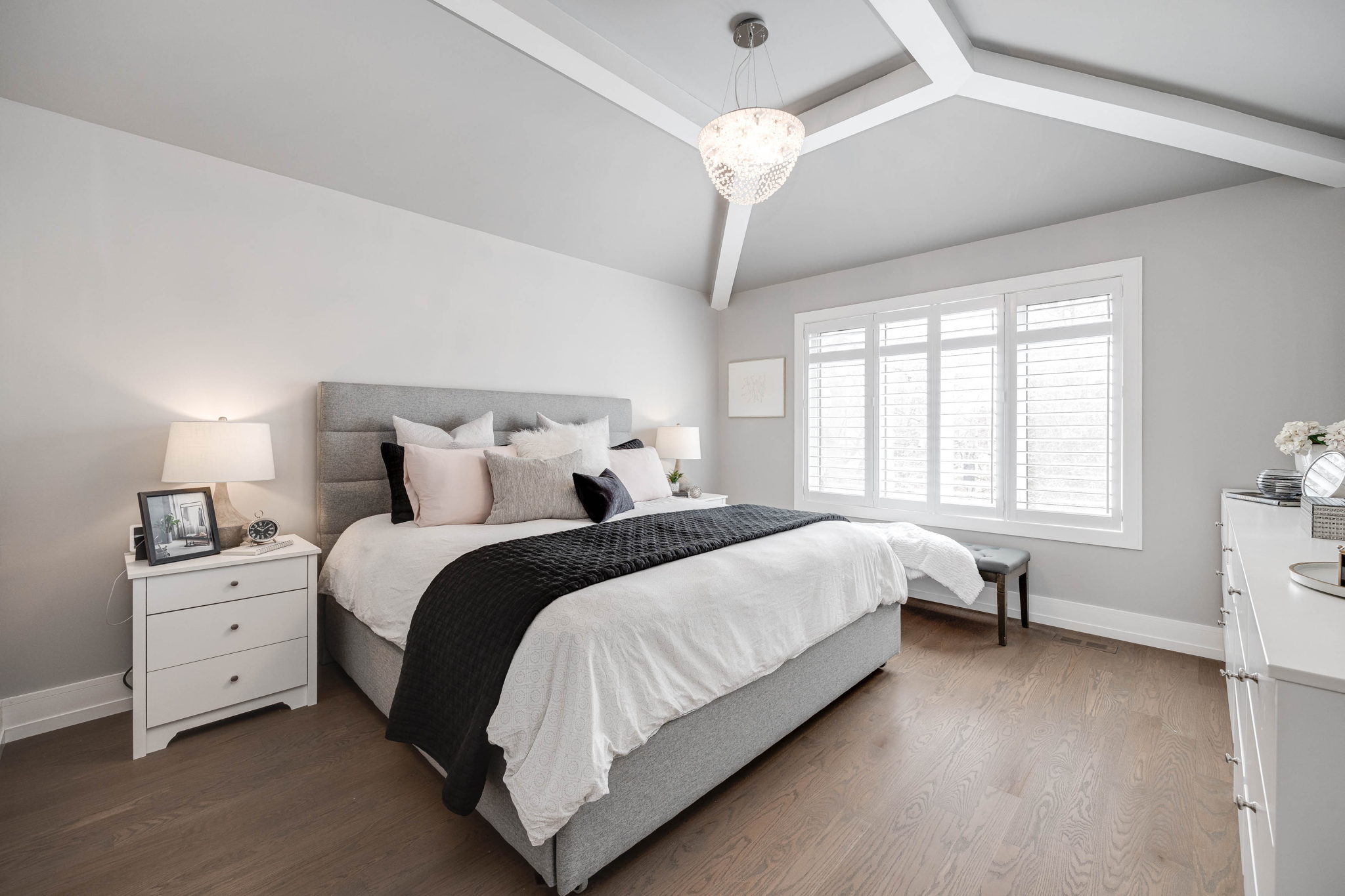 Toronto property showcase — delivered property photograph 35
