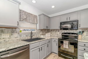 3100 Mercer Dr, Conway, SC 29526, USA Photo 10