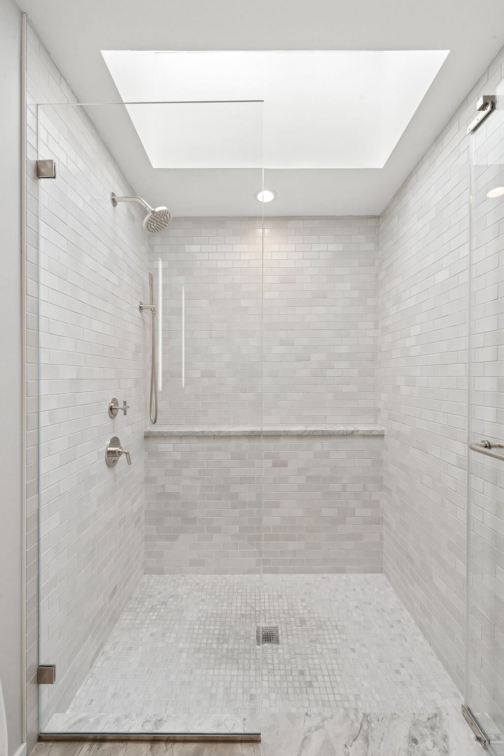3100 N Kenmore Ave J_014.jpg