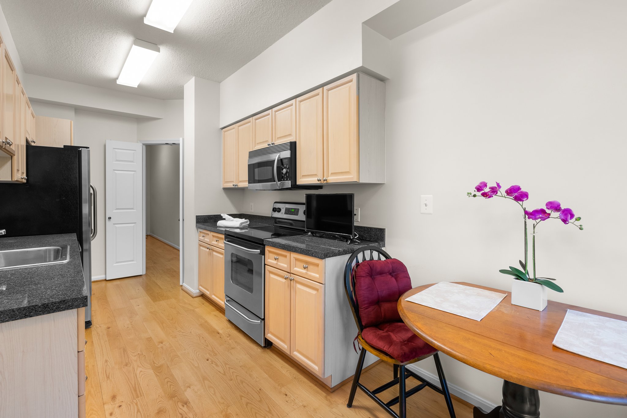 Kitchen/Breakfast Area