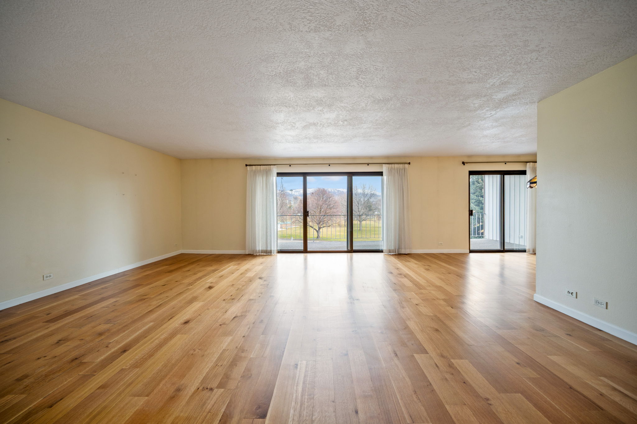 3100 W Crescent Rim Dr 204, Boise, ID 83706 CLOUT. Real Estate Marketing