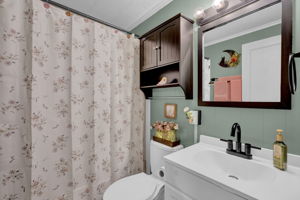  Photo 32