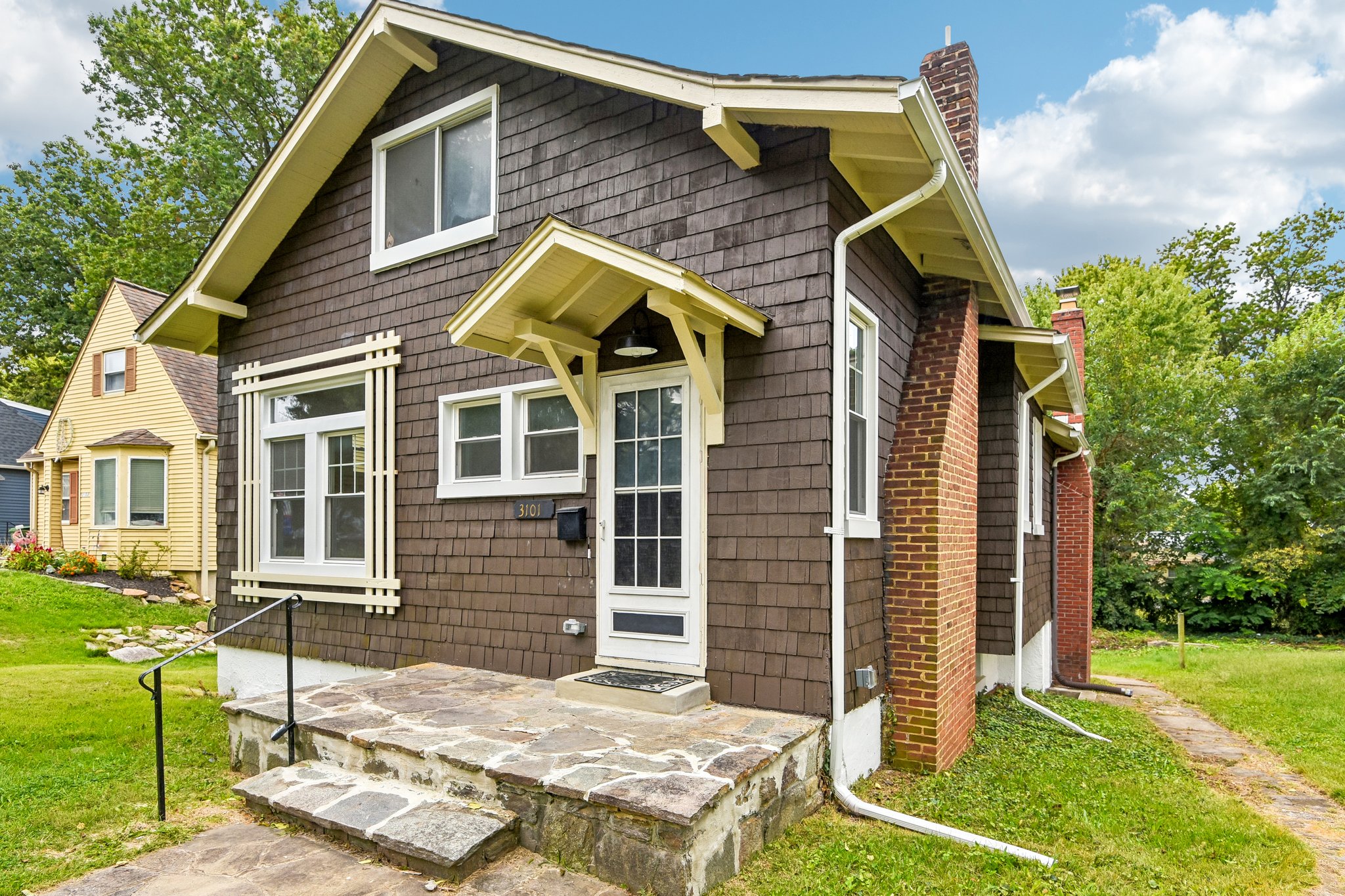 Echodale Ave-S2209-003.jpg