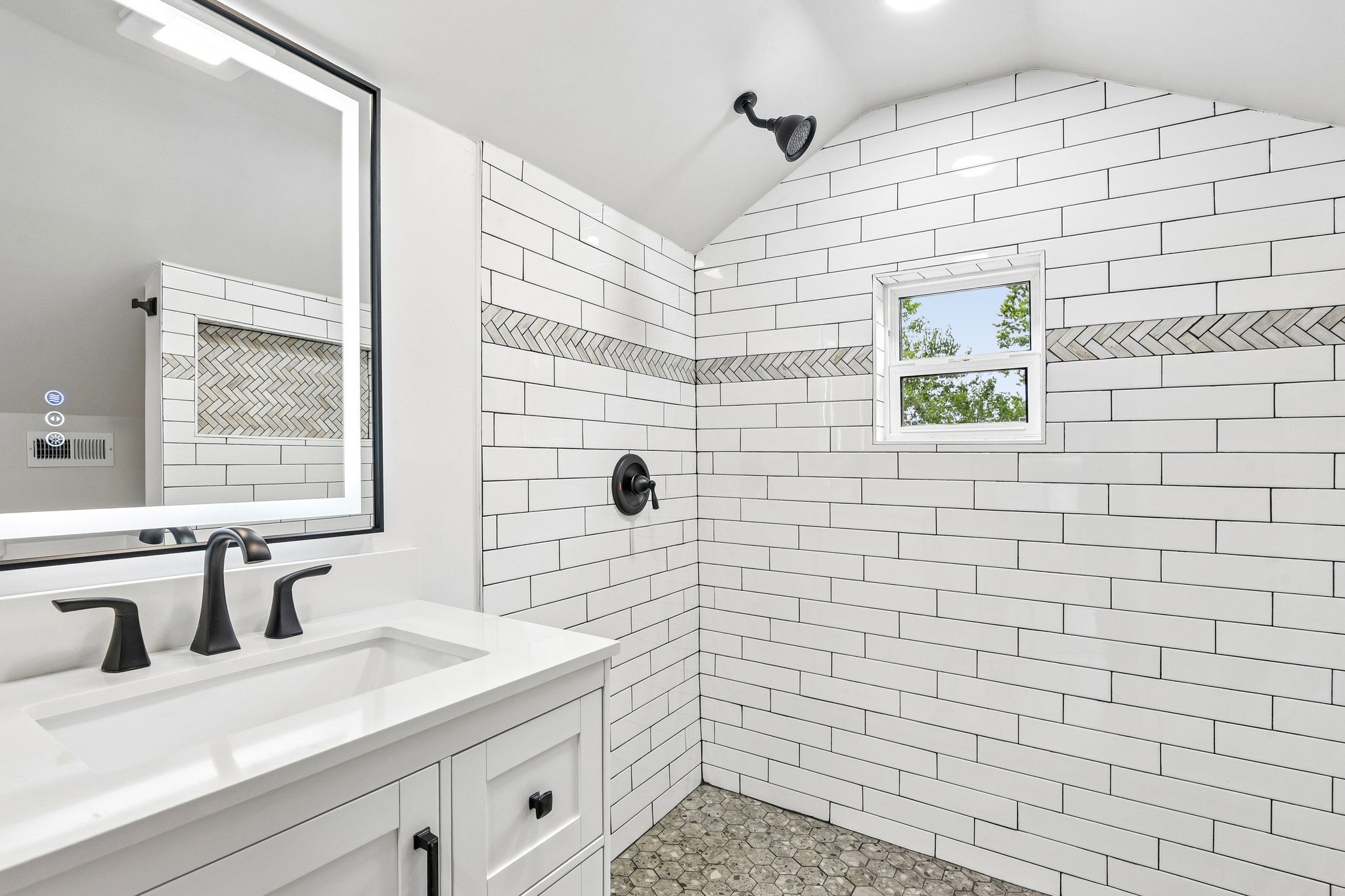 Echodale Ave-S2209-027.jpg