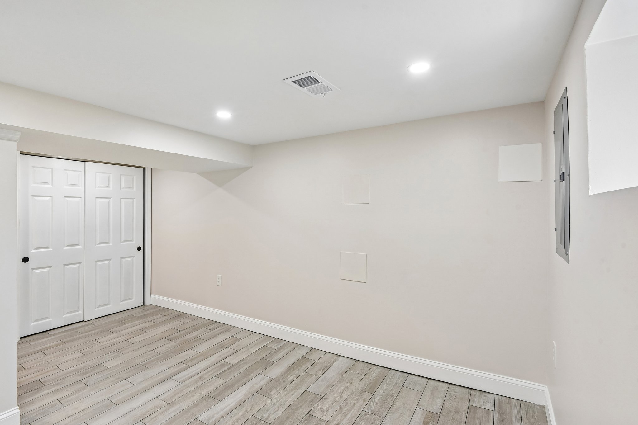 Echodale Ave-S2209-029.jpg