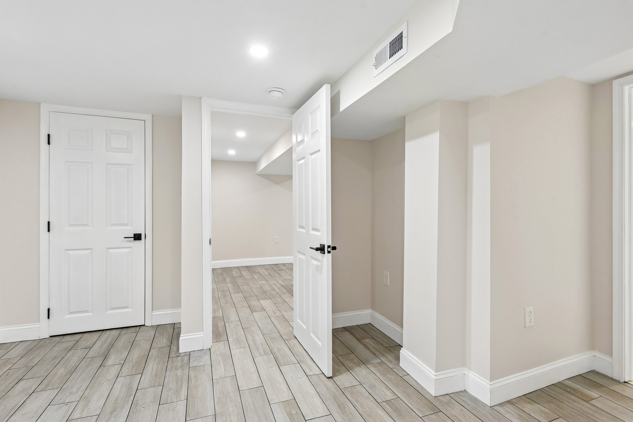 Echodale Ave-S2209-036.jpg