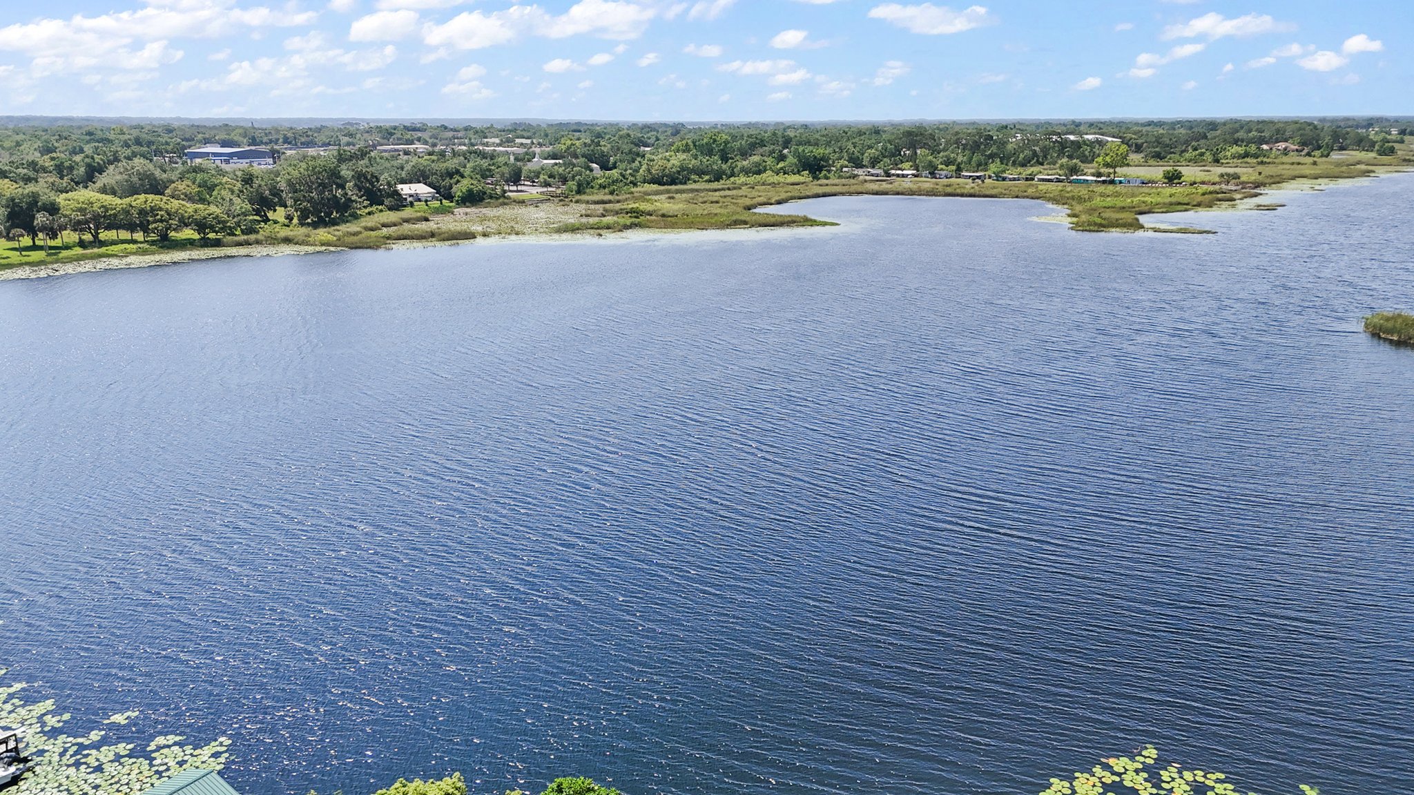 Lake Saunders nearby