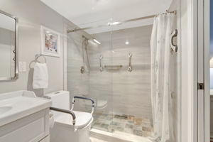  Photo 32
