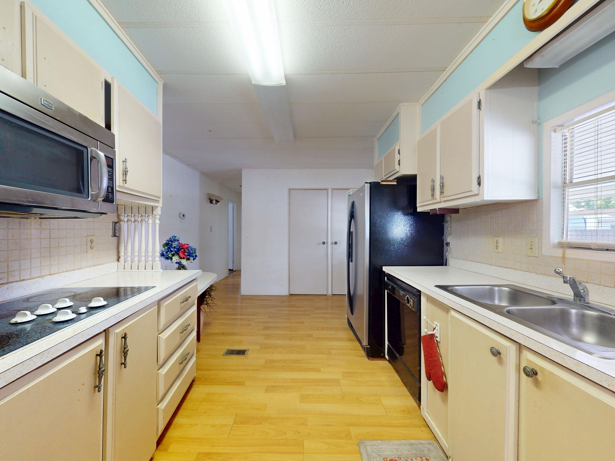  Photo 7