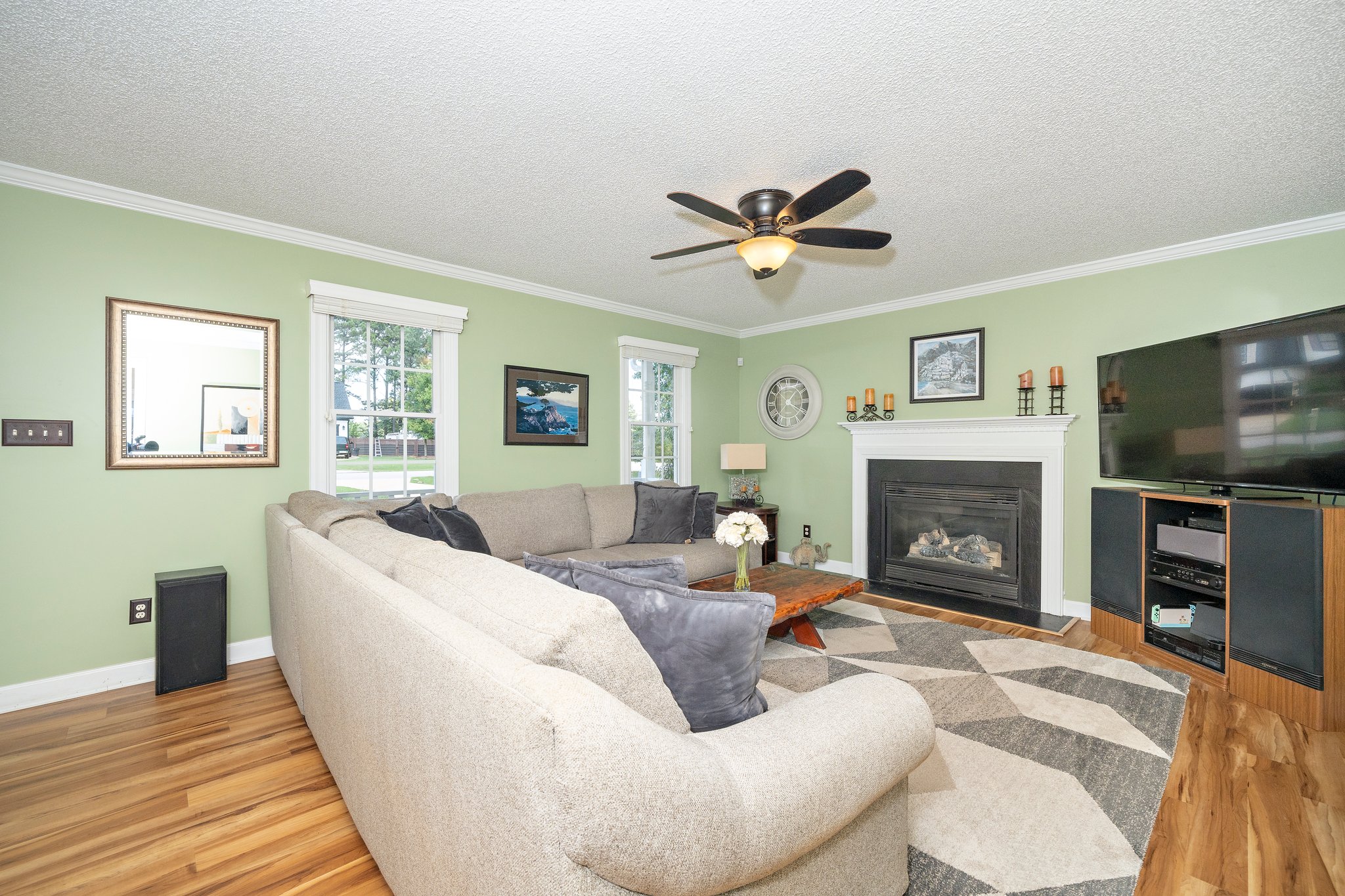  Photo 7
