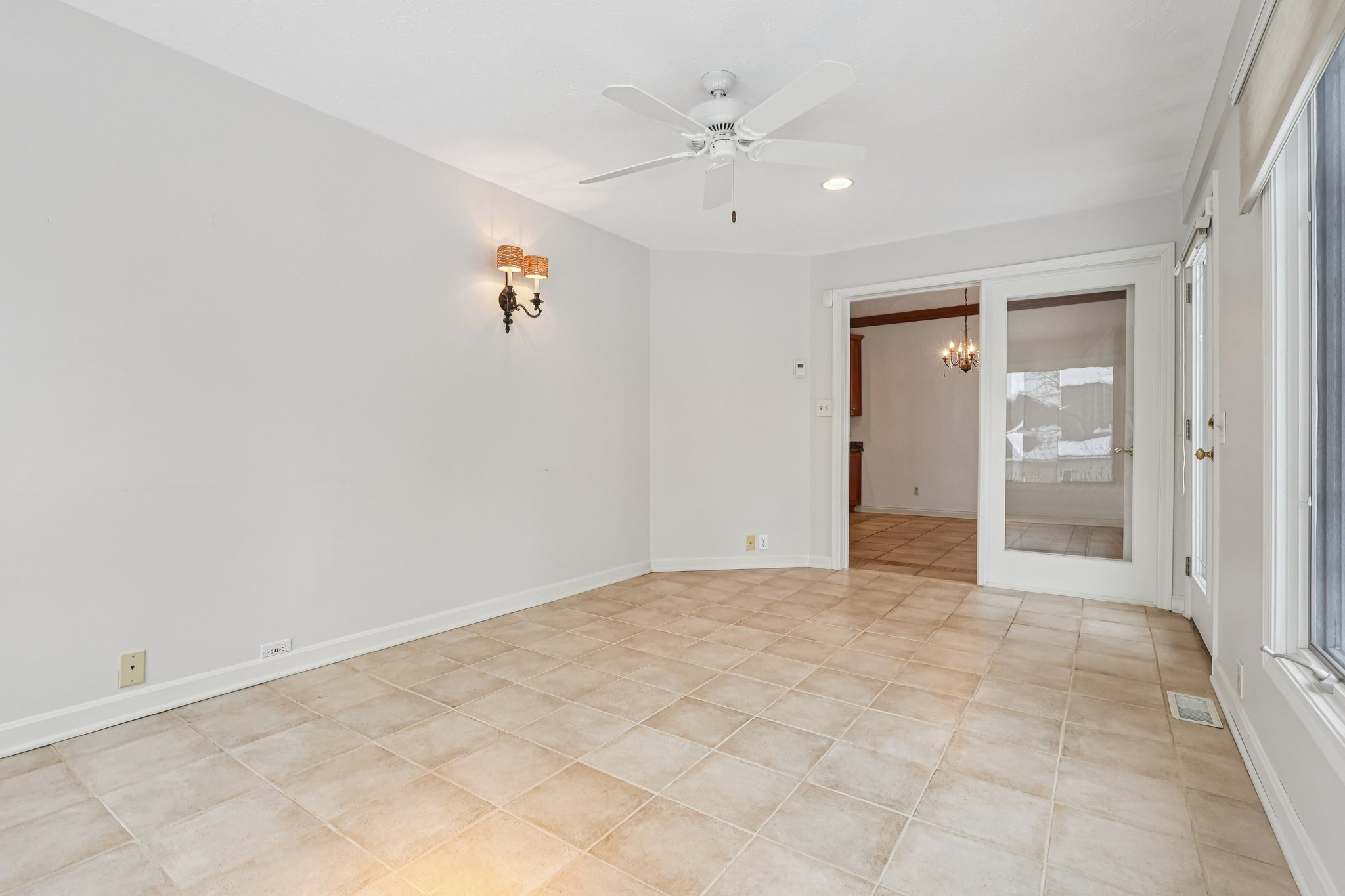 Walden Dr-S1202-012.jpg