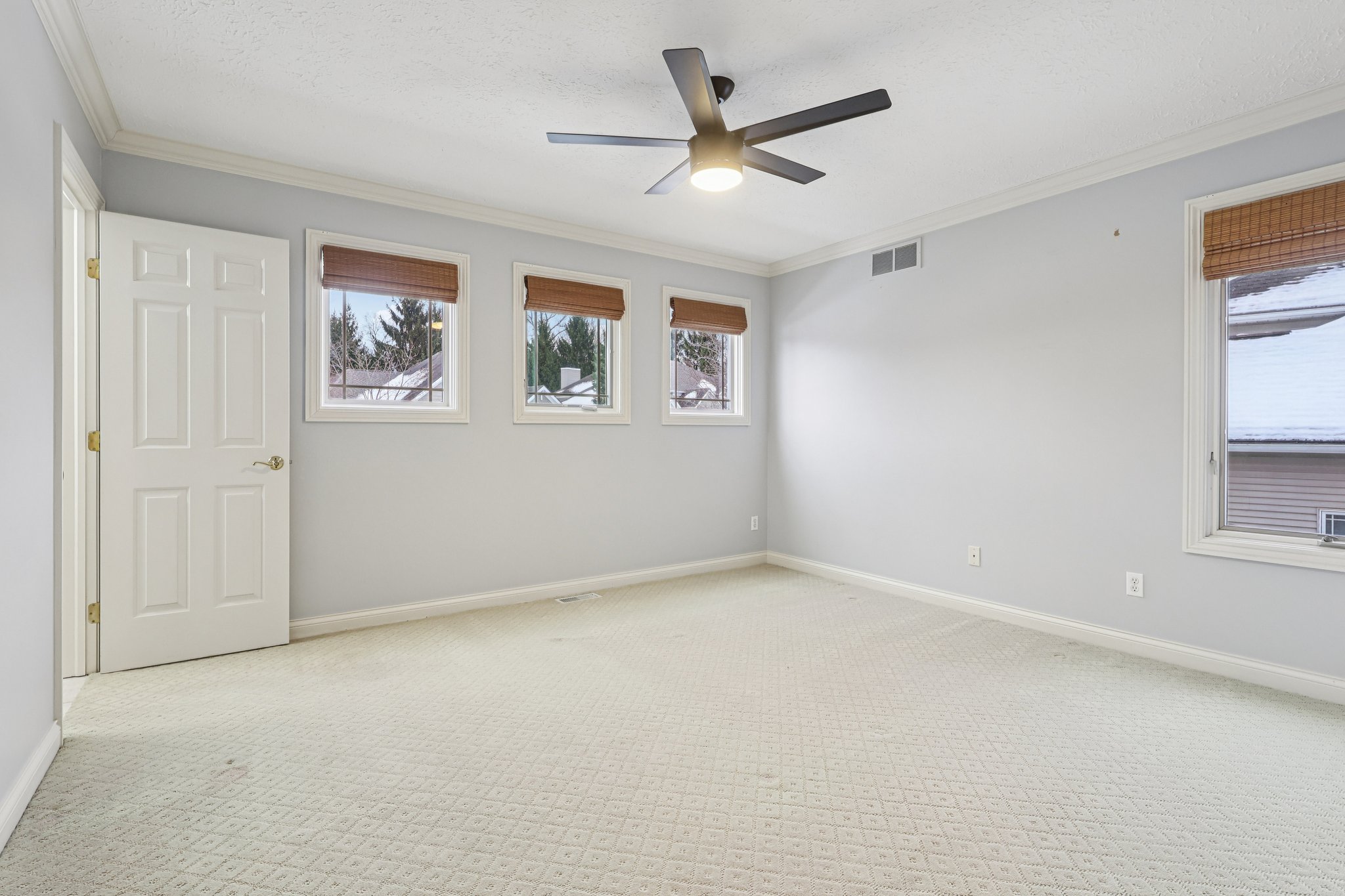 Walden Dr-S1202-015.jpg