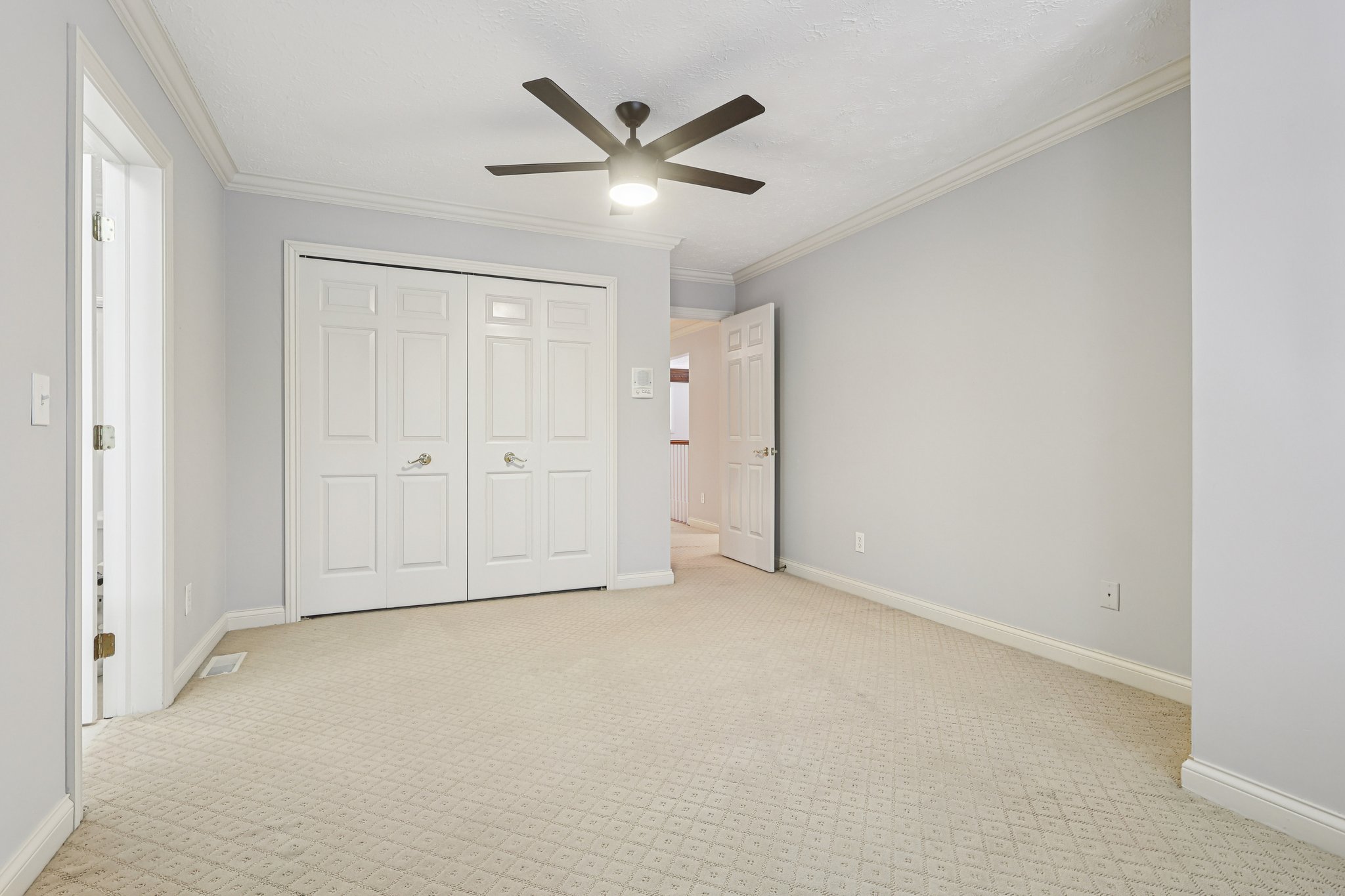 Walden Dr-S1202-018.jpg