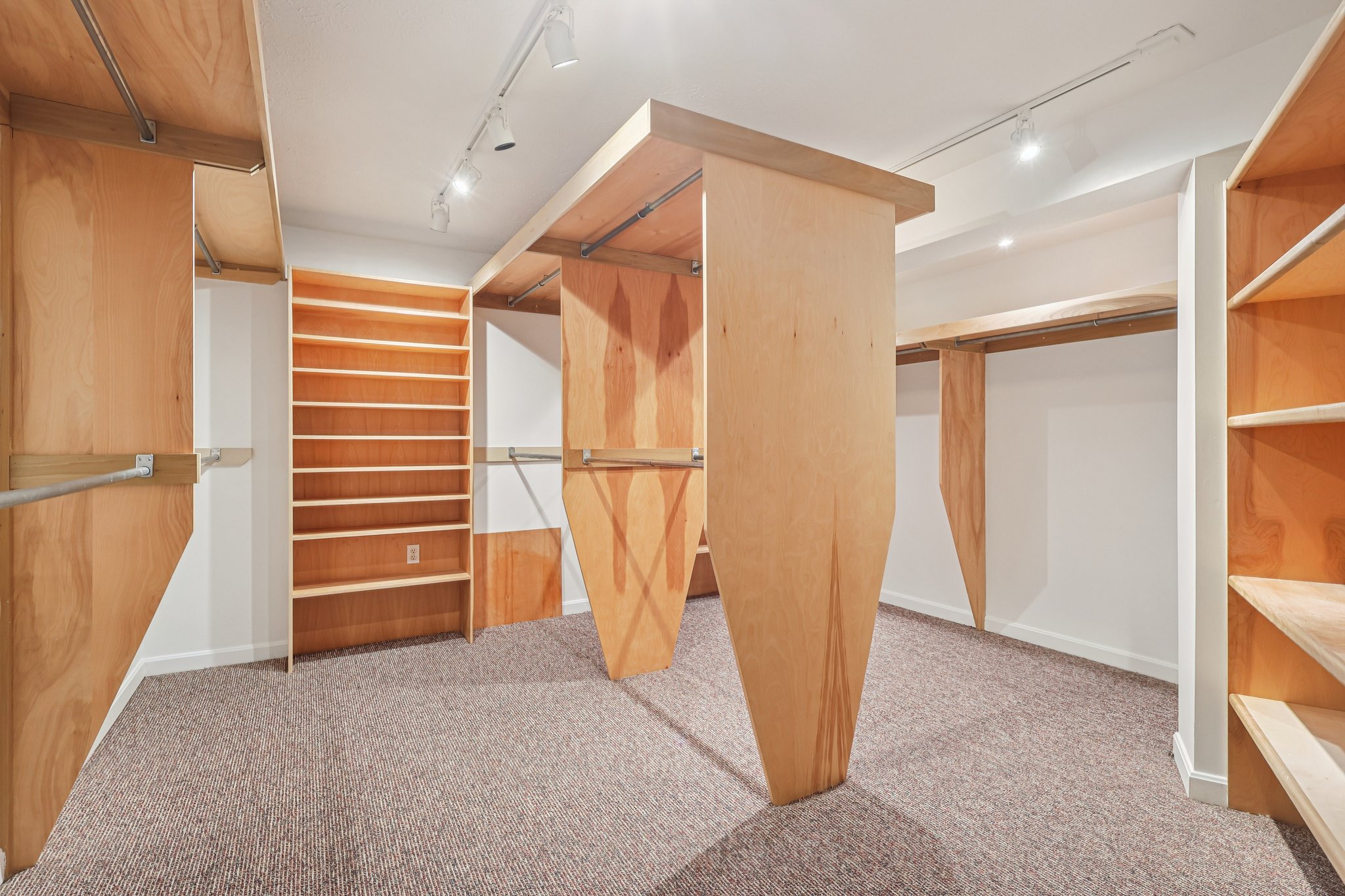 Walden Dr-S1202-022.jpg