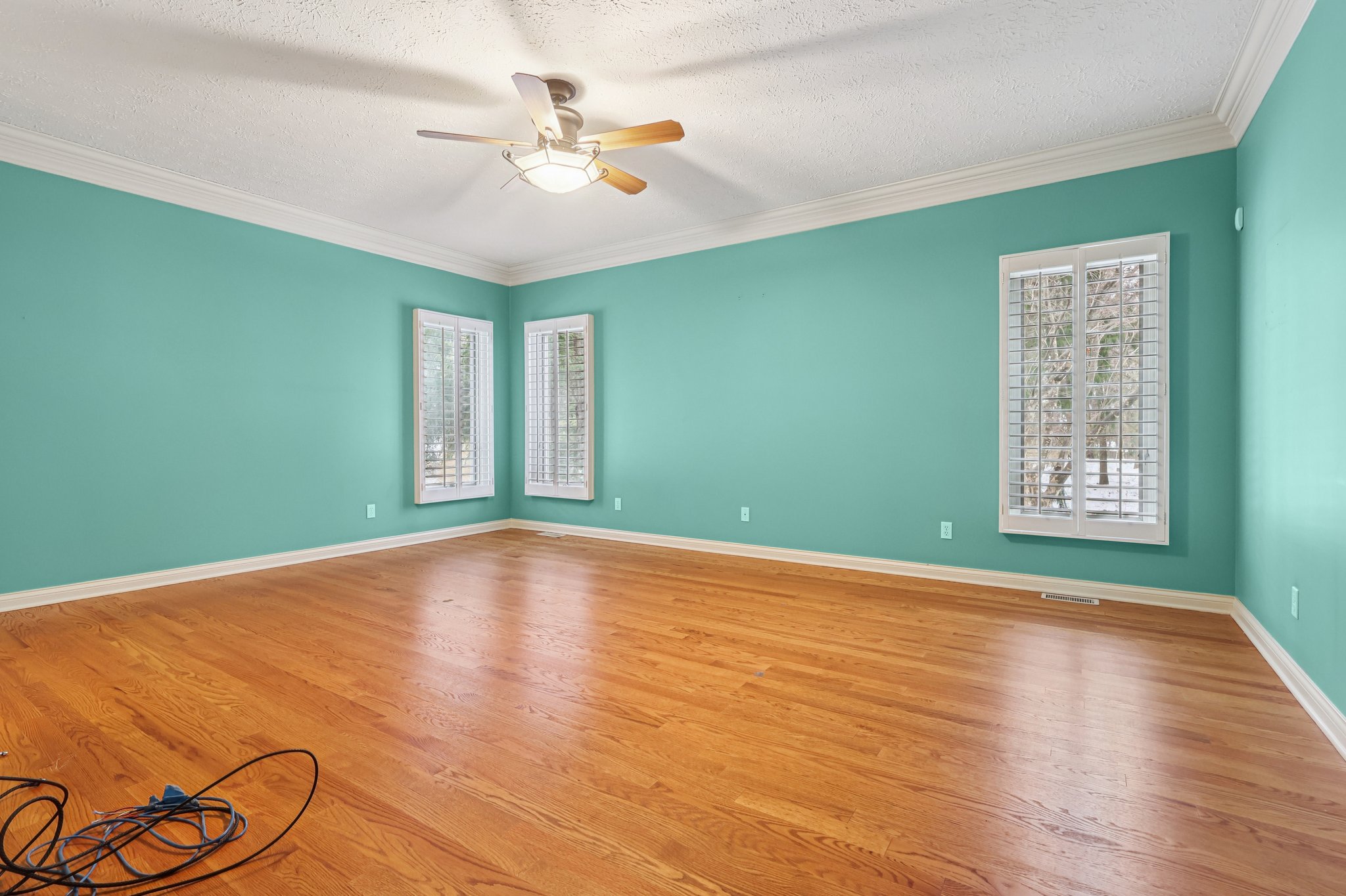 Walden Dr-S1202-034.jpg