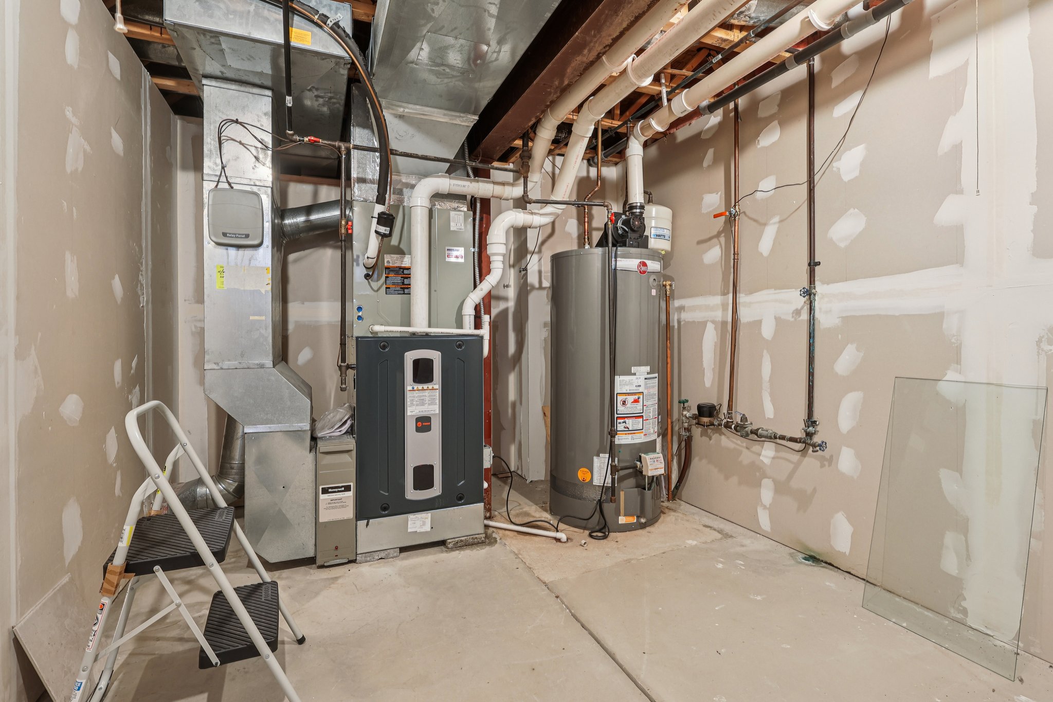 Walden Dr-S1202-048.jpg