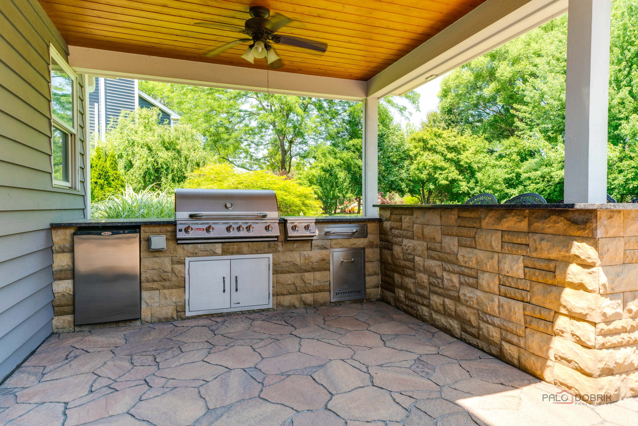 Outdoor Kitchen