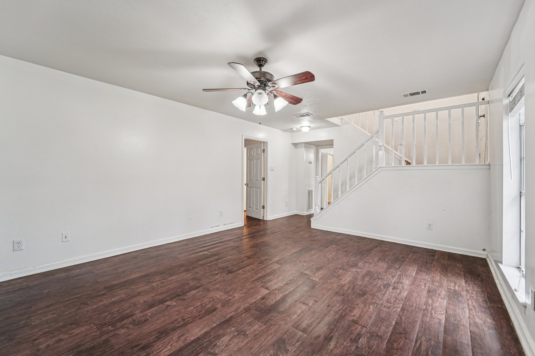 Glade Springs Dr-S2201-005.jpg